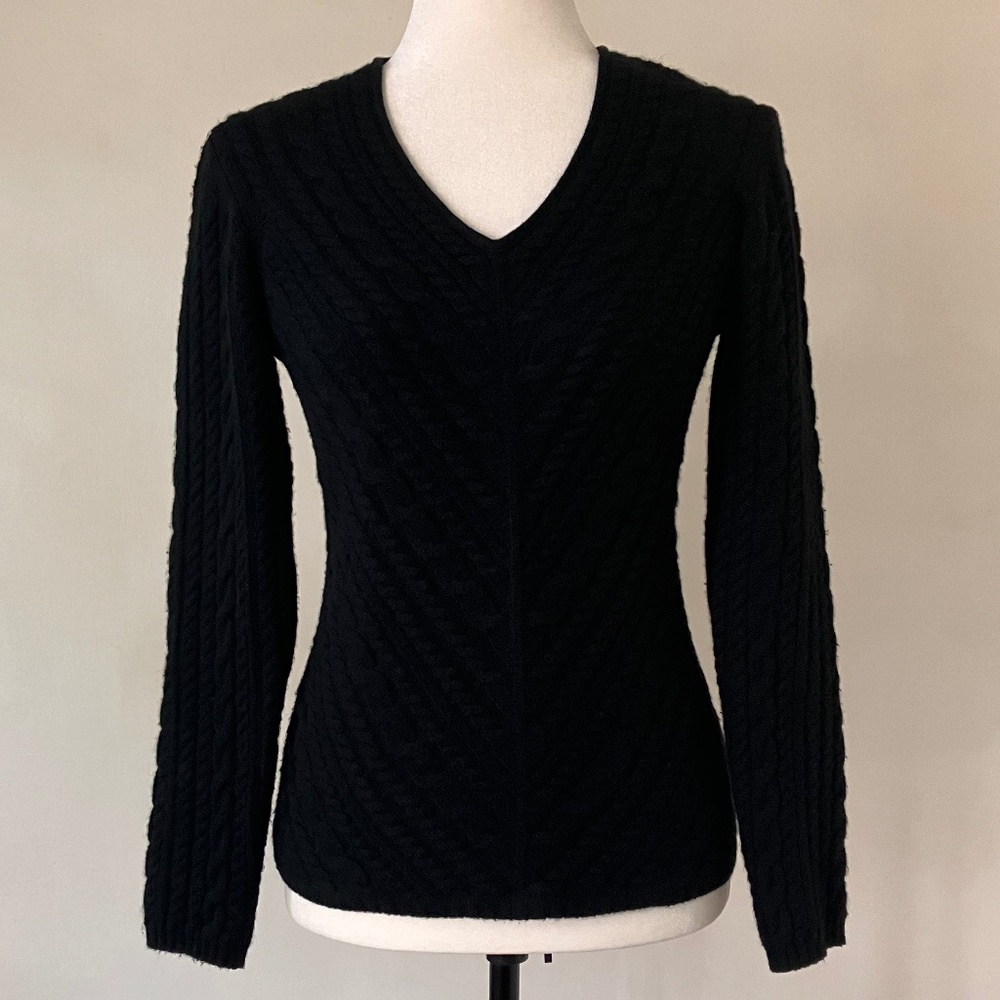 LORO PIANA 100% CASHMERE CABLE KNIT V-NECK - Picture 5 of 11
